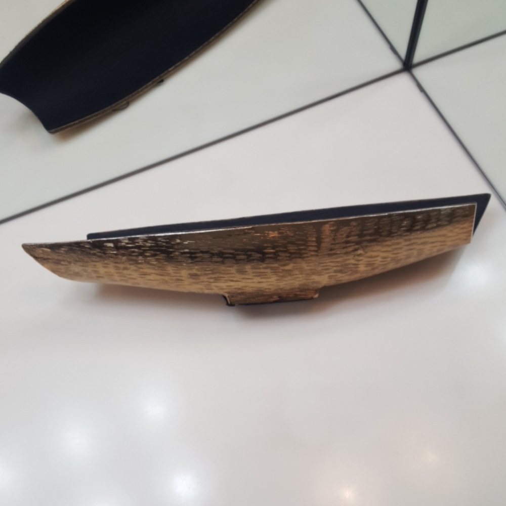 CRESTVIEW COLLECTIONS 18 INCH ZARA TWO TONE BOWL - Picture 3 of 7